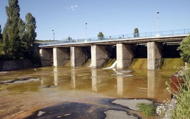 Оккупанты придумали способ поставки в Крым пресной воды Фото № 0 Оккупанты придумали способ поставки в Крым пресной воды Фото № 0