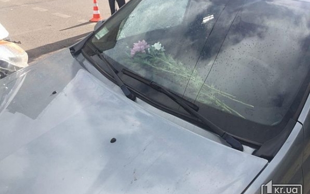 В ДТП в Кривом Роге пострадала женщина Фото № 0 В ДТП в Кривом Роге пострадала женщина Фото № 0