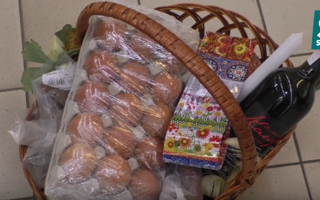 Стоимость пасхальной корзины на практике: журналистка с Закарпатья провела эксперимент Фото № 0 Стоимость пасхальной корзины на практике: журналистка с Закарпатья провела эксперимент Фото № 0