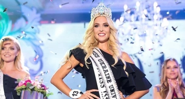 Зірковий пластичний хірург висловився щодо зовнішності Зірковий пластичний хірург висловився щодо зовнішності