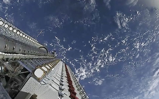 SpaceX хочет отправить на орбиту еще 30 000 спутников Фото № 0 SpaceX хочет отправить на орбиту еще 30 000 спутников Фото № 0