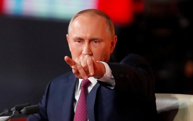 Появилось новое фотодоказательство карликового роста Путина Фото № 0 Появилось новое фотодоказательство карликового роста Путина Фото № 0
