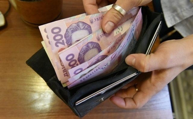 Рада ухвалила збільшення штрафів: яку велику ціну тепер будуть платити українці Фото № 0 Рада ухвалила збільшення штрафів: яку велику ціну тепер будуть платити українці Фото № 0