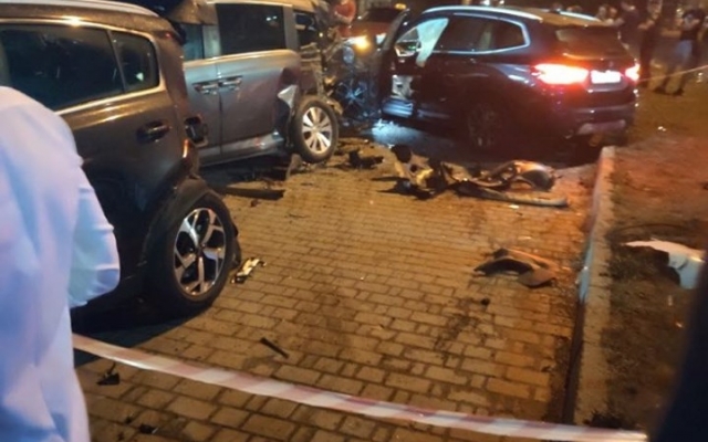 20-летняя модель из Ивано-Франковска на своем BMW протаранила пять автомобилей Фото № 2 20-летняя модель из Ивано-Франковска на своем BMW протаранила пять автомобилей Фото № 2