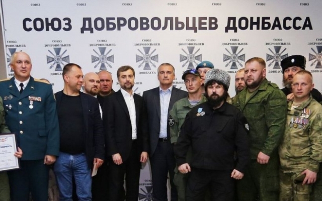 Сурков пообещал террористам, что не будет Сурков пообещал террористам, что не будет