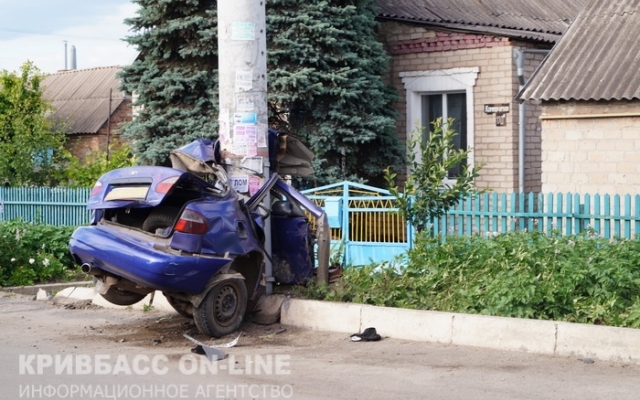 Страшная трагедия в Долгинцевском районе: Daewoo Lanos сбил двух пешеходов Фото № 7 Страшная трагедия в Долгинцевском районе: Daewoo Lanos сбил двух пешеходов Фото № 7