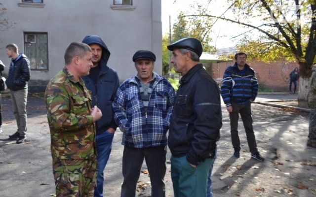 В поселке под Кривым Рогом люди вышли на протест Фото № 1 В поселке под Кривым Рогом люди вышли на протест Фото № 1