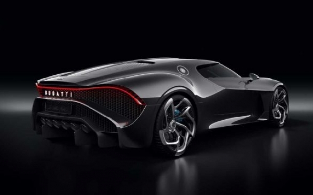 Компания Bugatti выпустила свой самый дорогой автомобиль (ВИДЕО) Фото № 0 Компания Bugatti выпустила свой самый дорогой автомобиль (ВИДЕО) Фото № 0