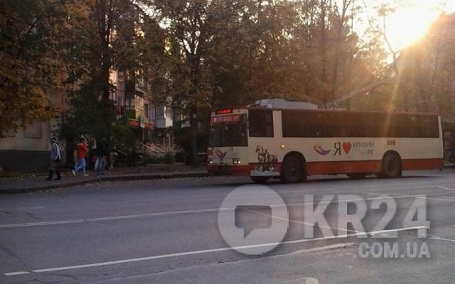 В Кривом Роге наконец отремонтировали троллейбус, простоявший в депо полгода Фото № 2 В Кривом Роге наконец отремонтировали троллейбус, простоявший в депо полгода Фото № 2