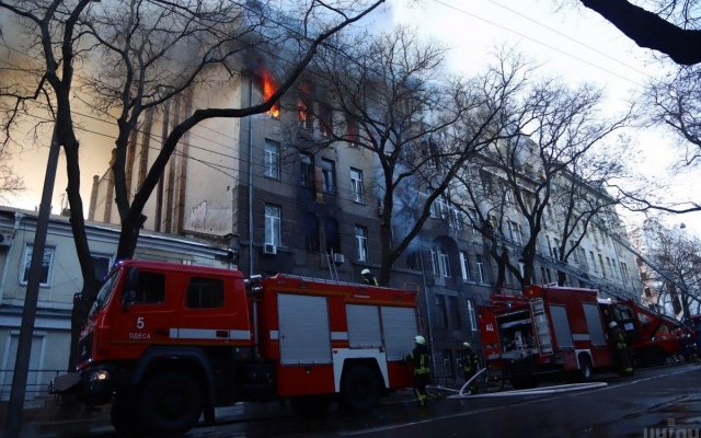 Из-под завалов одесского колледжа вытащили еще несколько тел (ФОТО) Фото № 0 Из-под завалов одесского колледжа вытащили еще несколько тел (ФОТО) Фото № 0