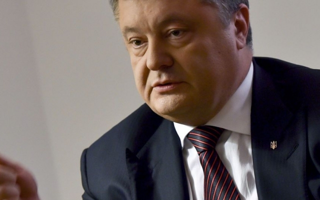 Петр Порошенко подписал закон определяющий возраст половой зрелости Фото № 0 Петр Порошенко подписал закон определяющий возраст половой зрелости Фото № 0