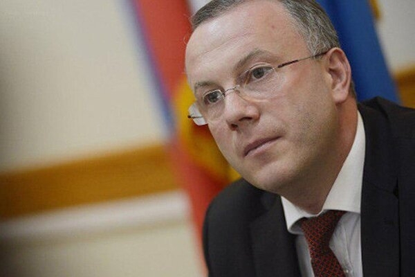 Российский чиновник выпрыгнул из окна при невыясненных обстоятельствах Фото № 0 Российский чиновник выпрыгнул из окна при невыясненных обстоятельствах Фото № 0