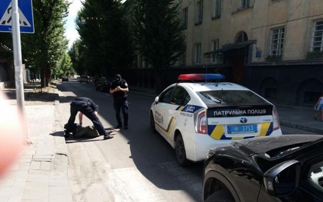 У Львові патрульні вчинили наїзд на пішохода Фото № 0 У Львові патрульні вчинили наїзд на пішохода Фото № 0