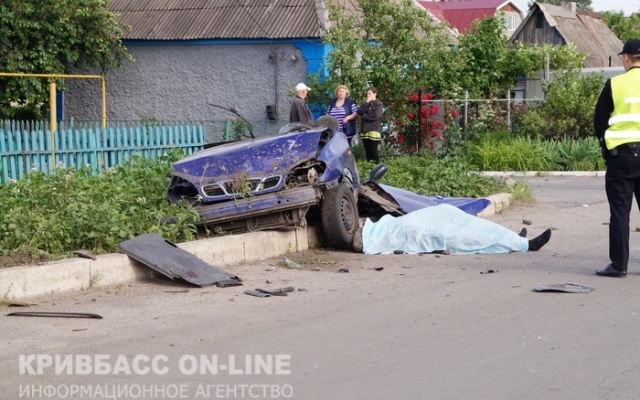 Страшная трагедия в Долгинцевском районе: Daewoo Lanos сбил двух пешеходов Фото № 6 Страшная трагедия в Долгинцевском районе: Daewoo Lanos сбил двух пешеходов Фото № 6