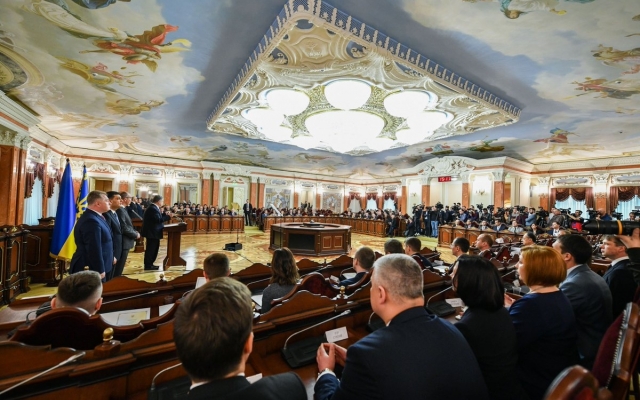 В Украине приняли присягу судьи Антикоррупционного суда. Кто все эти люди? Фото № 4 В Украине приняли присягу судьи Антикоррупционного суда. Кто все эти люди? Фото № 4