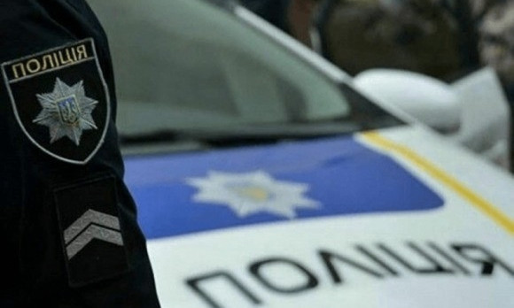 Киевские патрульные помогли доставить ребенка с температурой 40 градусов через пробки и светофоры в больницу