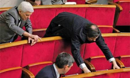 У Верховній Раді пропонують кримінальну відповідальність за "кнопкодавство"