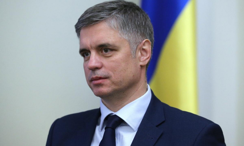 "Мы не собираемся праздновать 9 мая": Пристайко заявил, что нужно не праздновать, а анализировать ошибки (ВИДЕО)