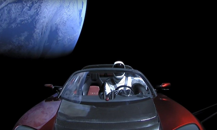 Украинцы перегнали Илона Маска: Tesla побывала на территории Марса