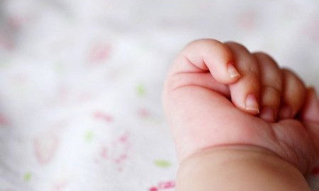 Мати забула де залишила свою чотиримісячну дитину: поліція знайшла його мертвим