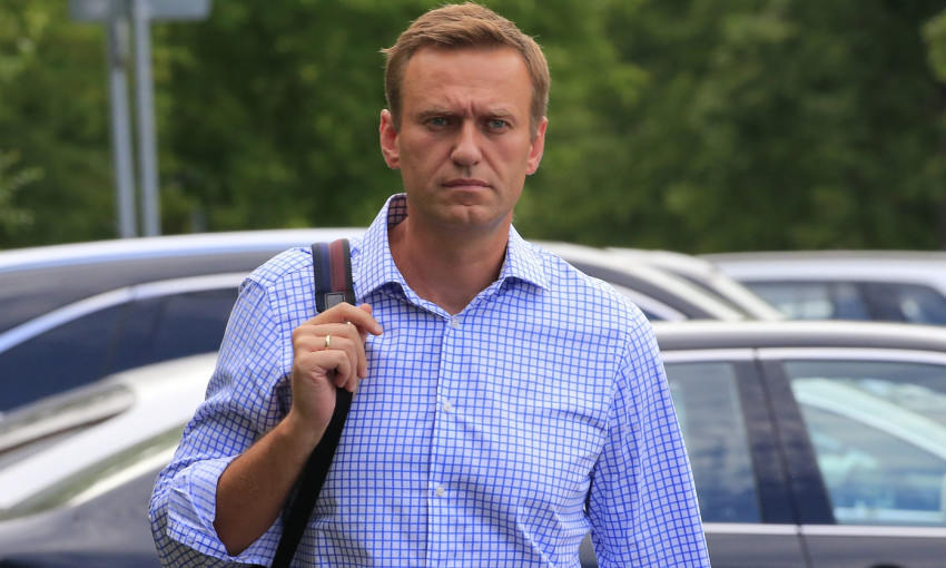 Навальный подключен к ИВЛ