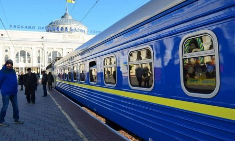 На 8 марта "Укрзализныця" назначает дополнительные поезда