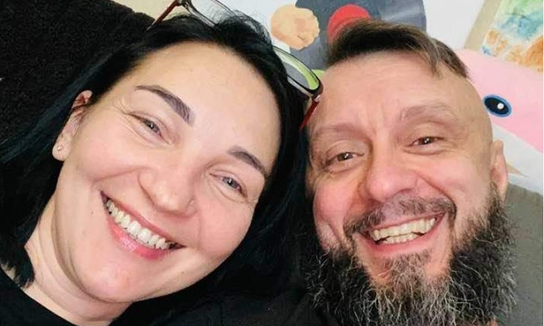 "Они к Андрею подходят очень тихо, обнимают и просто молчат", - супруга рассказала о возвращении Антоненко домой