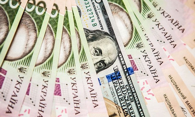 Курс доллара стремится к отметке 20 гривен 