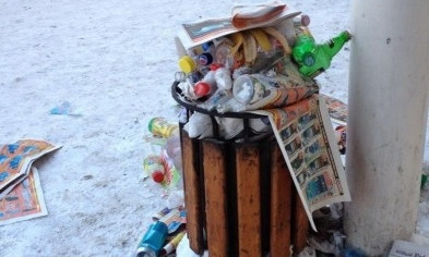 В Покровском районе предпринимателей штрафуют за неубранные урны