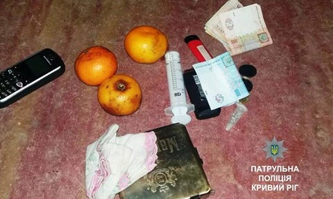 В Покровском районе наркоманы из подъезда сделали притон