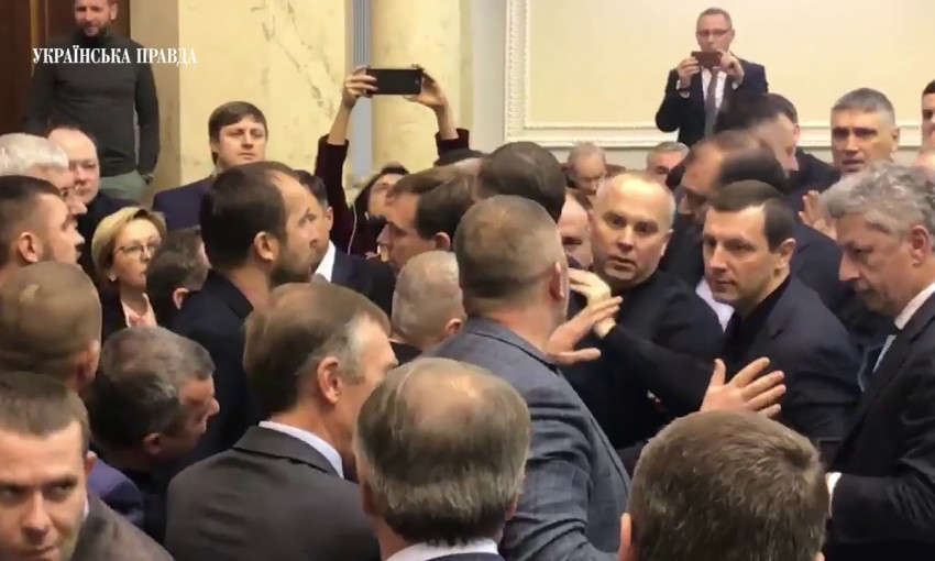 Мордобой в Верховной Раде