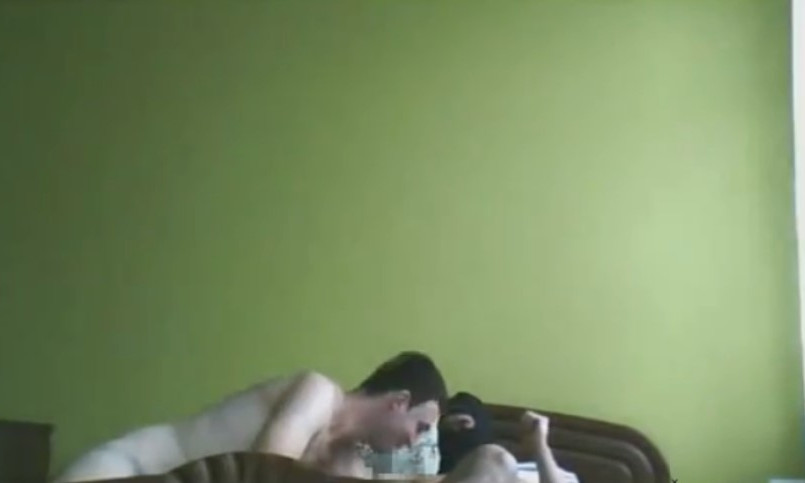 В Мережі скандал: хтось «злив» гей-відео за участі члена партії Ляшка, який є директором львівської школи (18+)