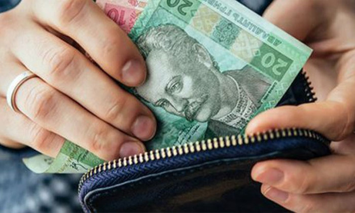 В Украине не на что повышать зарплату медикам