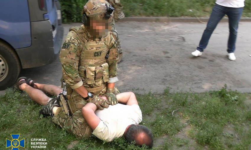 На Харьковщине задержали экс-депутата "ЛДНР" за фейковую "конституцию" (ФОТО)