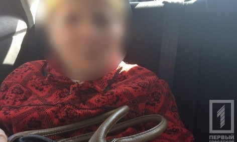 Копы помогли слабовидящей пенсионерке попасть домой