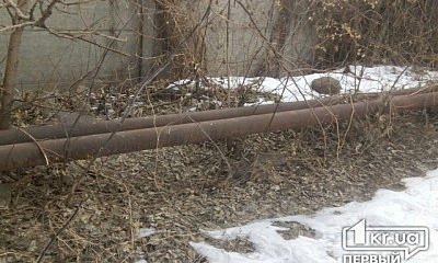 Деньги "в воздух": Трубы "Теплосети" в Кривом Роге до сих пор не термоизолированы