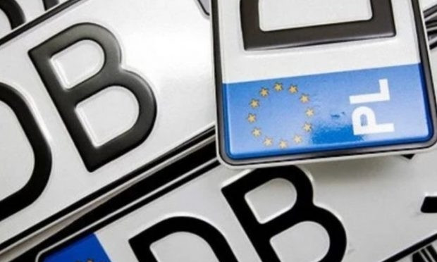 Растамаживать "евробляхи" стали вдвое меньше, чем за льготный период