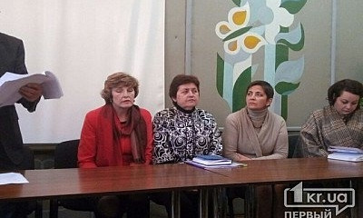 В ЦДЮТ "Горицвіт" шумно обсудили скандальное противостояние замдиректора и преподавателей