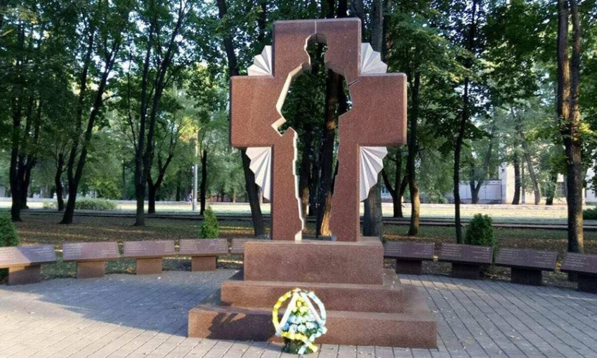 Вандалы собирались разгромить памятник погибшим героям АТО