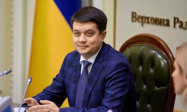 Дмитрий Разумков, не проголосовавший за блокировку телеканалов Медведчука, ушел в краткосрочный отпуск