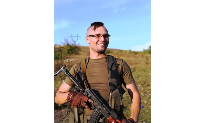 Боец АТО из Кривого Рога разбил нос одному из генералов Минобороны Виктору Палию