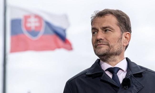 Премьер-министр Словакии «пообещал» России отдать Закарпатье в обмен на вакцину