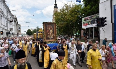 Искушение крестным ходом 