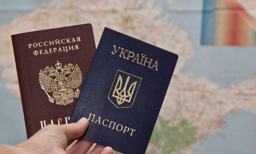 Украинцев, скрывающих свое российское гражданство, "Слуги народа" предложили сажать в тюрьму на 5 лет