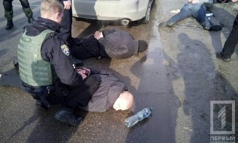 Стрелявших возле суда в Кропивницком задержали по дороге в Кривой Рог
