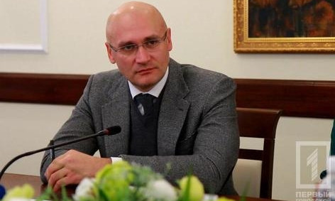 Луценко пообещал привлечь Интерпол для розыска сбежавшего заммэра Кривого Рога