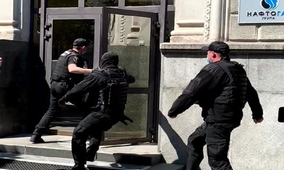 По факту уклонения от оплаты налогов на сумму в 2,7 миллиарда гривен в «Нафтогазе» проходят обыски