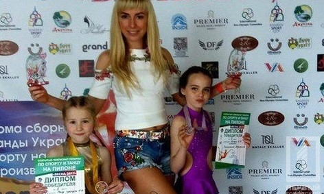 С чемпионата по танцам на пилоне криворожане привезли "золото" и "серебро"