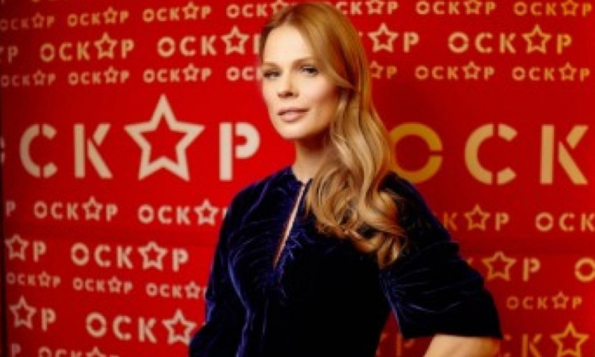 Ольга Фреймут показала свое фото в 12 лет и снимок с супругом