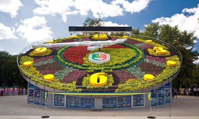 Сколько горожанам обходится содержание "Цветочных часов"